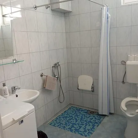 Gostinjska kuća David I Spoma *